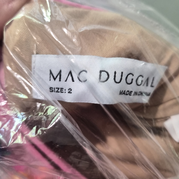 Mac Duggal Pink Embellished Lace & Sequin Gown, size 2, NWT - Picture 12 of 13